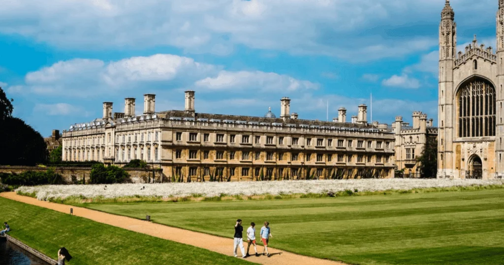 Melhores Faculdades de Teologia do Mundo